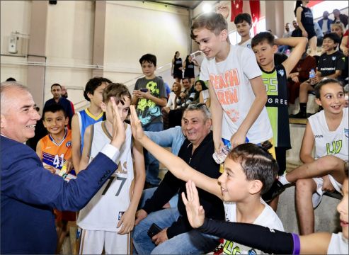 Cumhuriyeti’nin 100. Kuruluş Yıldönümü Coşkuyla Kutlanıyor Basketbol Turnuvasına 40 Takımdan 200 Spo