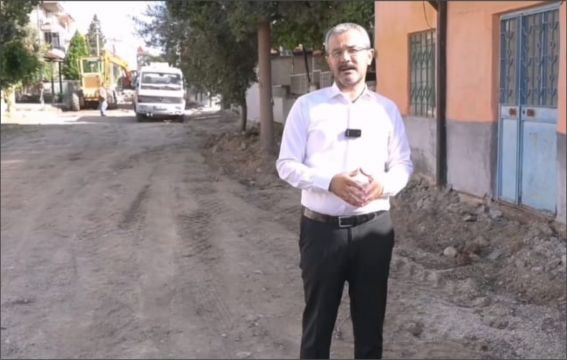 MERKEZ MAHALLELERDE YOL ÇALIŞMALARI DEVAM EDİYOR
