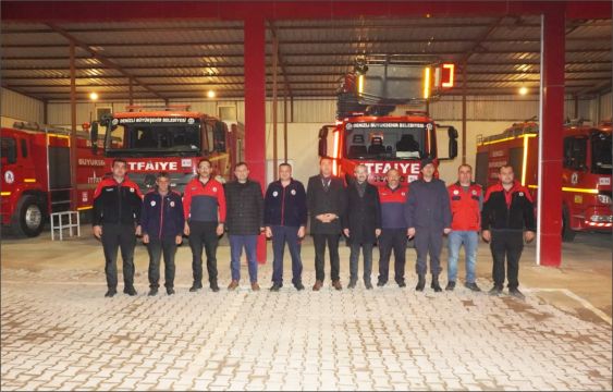 KAYMAKAM VE BELEDİYE BAŞKANI YILBAŞI GECESİ NÖBET TUTAN PERSONELİ UNUTMADILAR