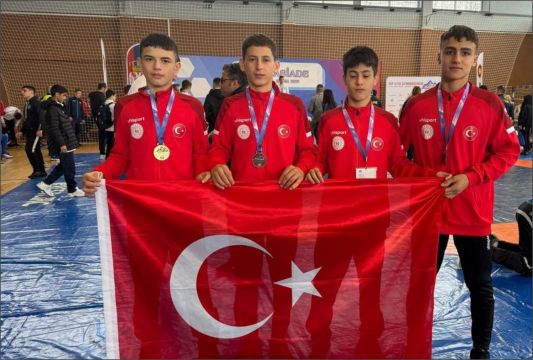 Çivrilli Güreşçi Dünya İkincisi Oldu