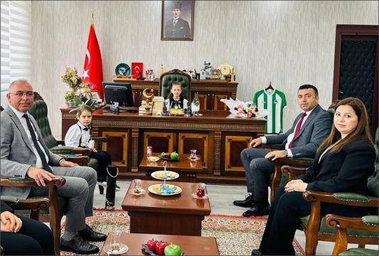 MAKAMLAR ÖĞRENCİLERE DEVREDİLDİ