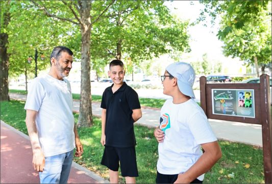 Denizli Büyükşehir Yürüyüş Yollarını Şiirlerle Renklendirdi “Sanat Ve Sporun Egemen Olduğu Bir Deniz