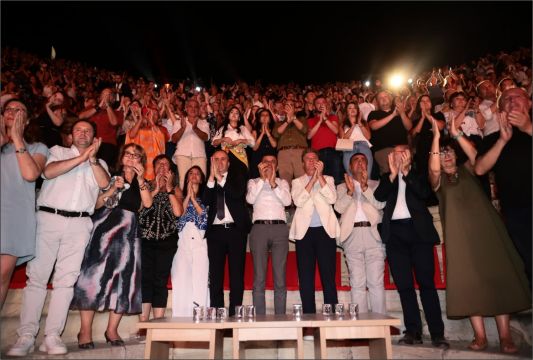 Hierapolis Antik Kenti Tarihi Konserle On Binleri Ağırladı