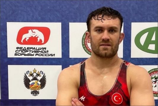 Çivrilli Güreşçi Altın Madalya Kazandı