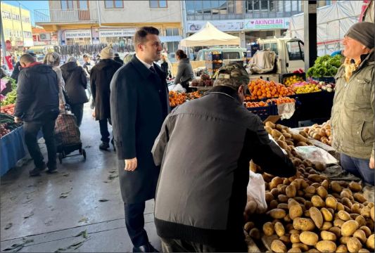 Kaymakam Cıdıroğlu Halk Pazarında Esnaf ve Vatandaşlarla Buluştu