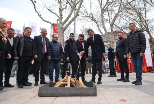 Denizli’de Nevruz Bayramı Coşkusu Meydanlara Taştı