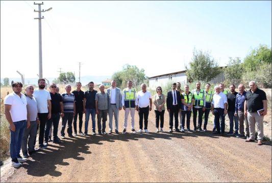 Çivril’de Mahalle Yolları Yenileniyor Karayahşiler-Bekirli Yolu Tamamlandı