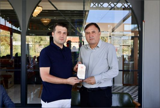 Asım Kayacı’ya Çivril’e Hizmetlerinden Dolayı Plaket
